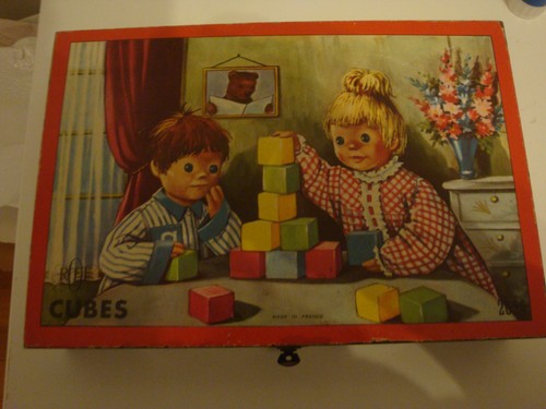 Ancienne boite cubes en - de,